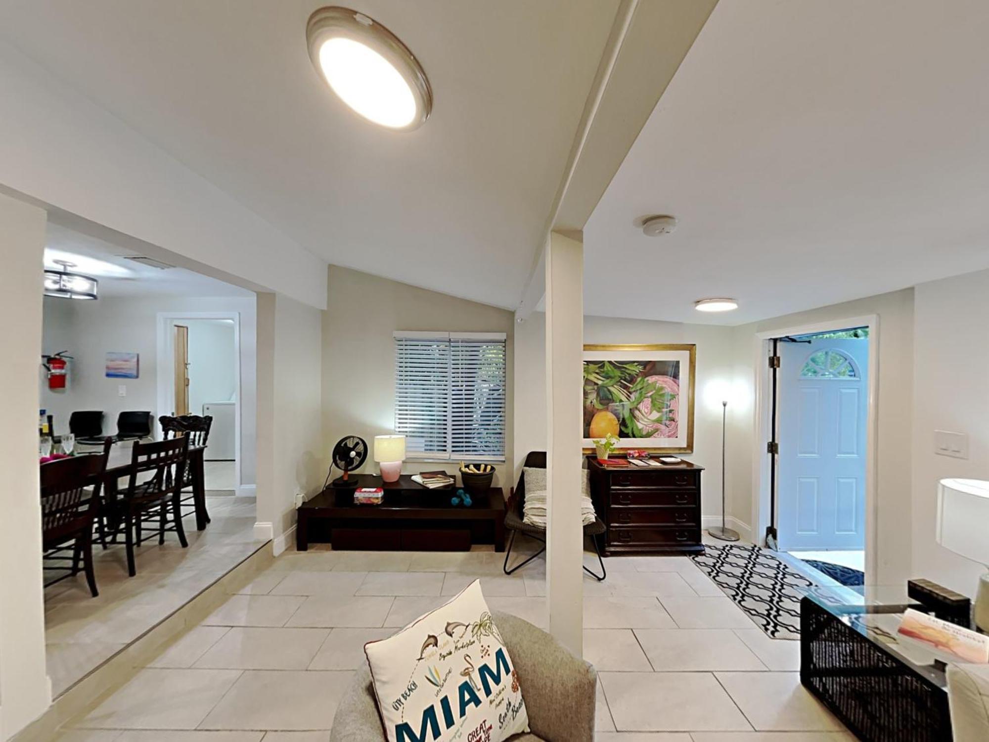 Private Rooms At Miami Centrally Located With Free Parking Exterior foto