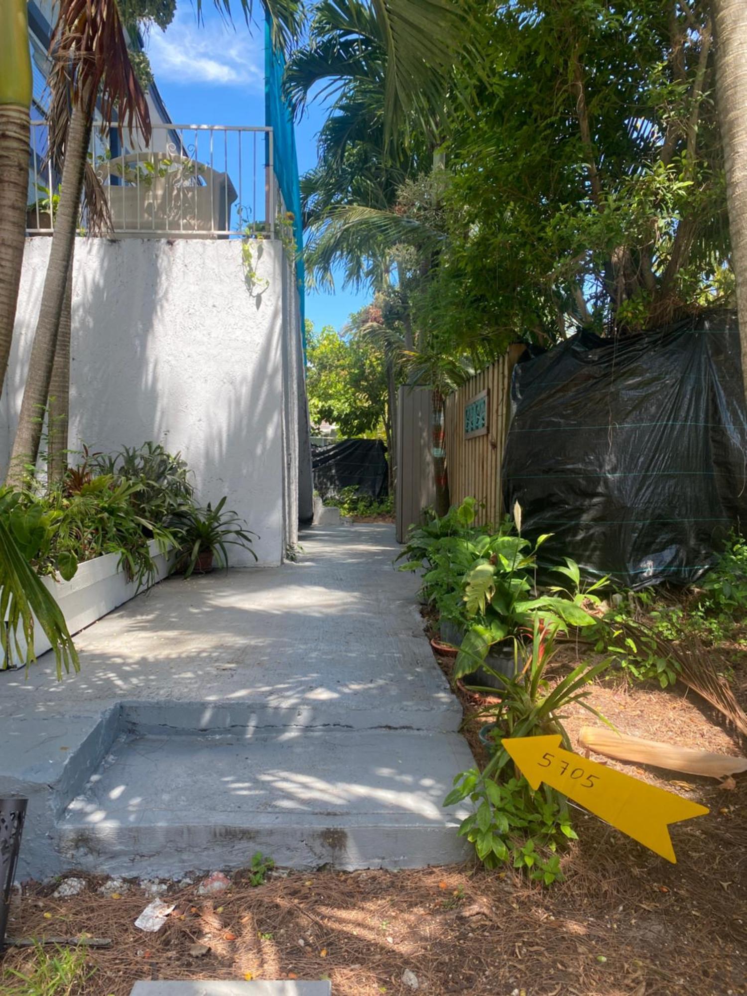 Private Rooms At Miami Centrally Located With Free Parking Exterior foto