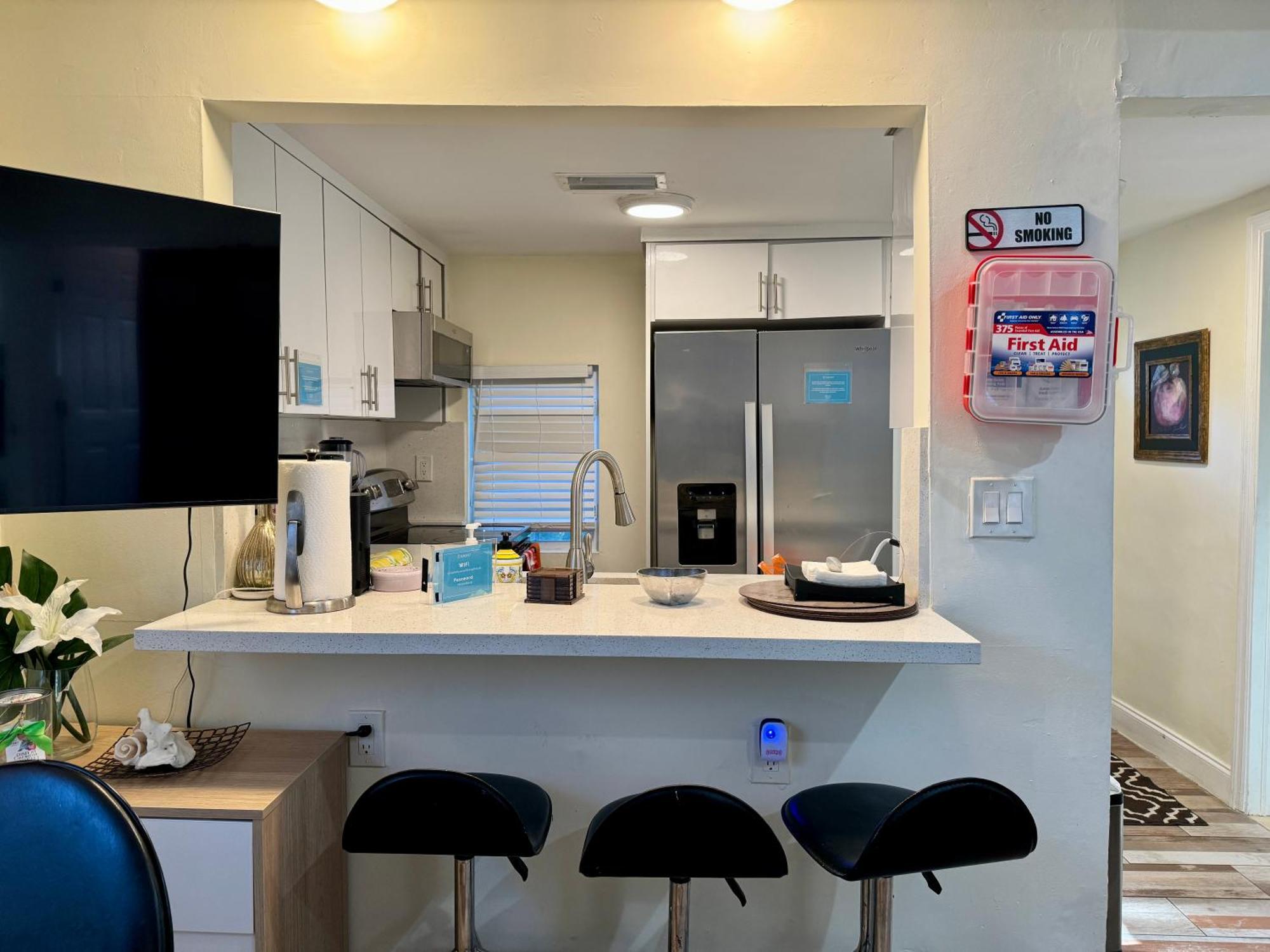 Private Rooms At Miami Centrally Located With Free Parking Exterior foto